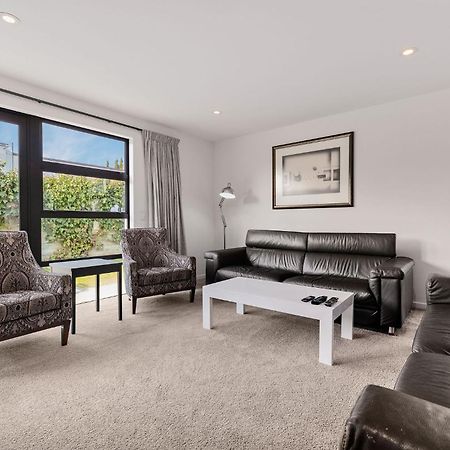 Apartments On Upton Wanaka Exterior photo