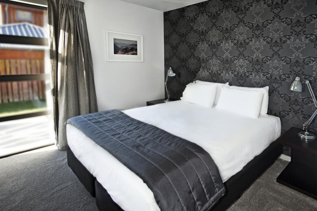 Apartments On Upton Wanaka Room photo